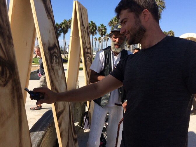 Aronson loves interacting with his models and also the passerby’s who are curious about his work. 