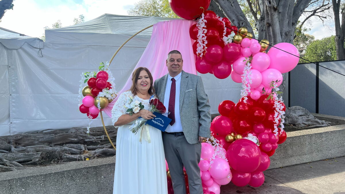 These LA-Area Couples Celebrated Valentine's Day By Getting Married - Vimarsana News