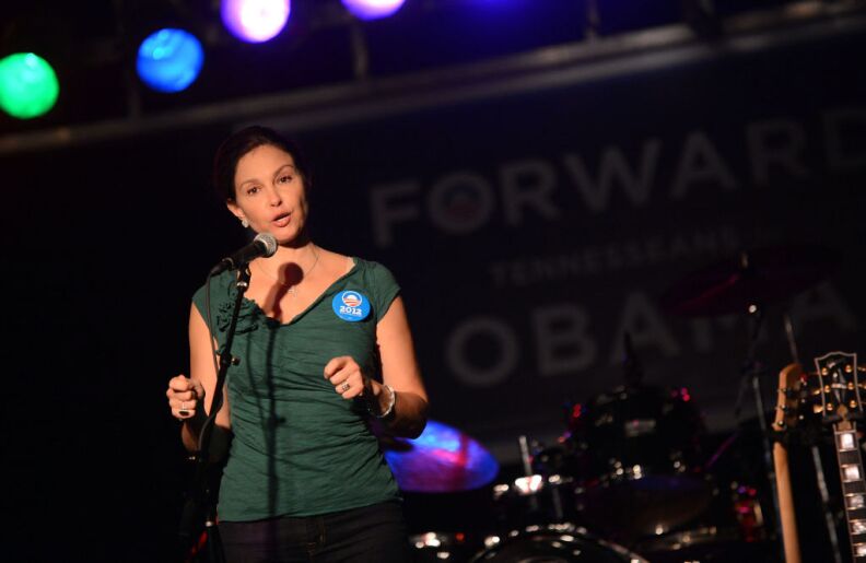 Actress Ashley Judd addresses the crowd during the Tennesseans For Obama Benefit at The Cannery Ballroom on October 4, 2012 in Nashville, Tennessee.   