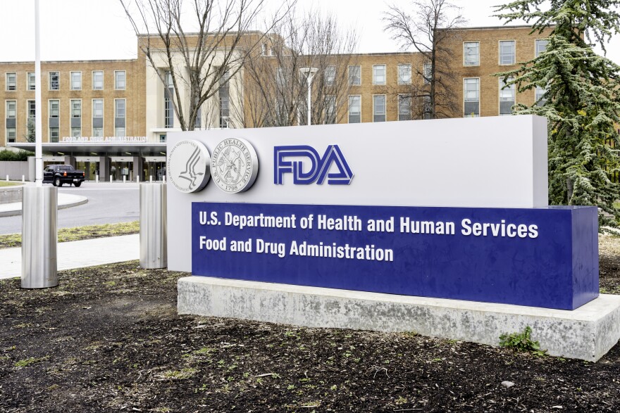 FDA Sign out a headquarters building