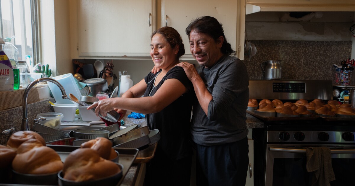 LA could bring back its guaranteed basic income program | LAist