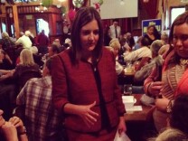 Lesli Gooch appealed to potential voters during the primary election at a meeting of Redlands Tea Party members.