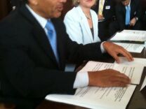 U.S. Senator Barbara Boxer and Los Angeles Mayor Antonio Villaraigosa lead a roundtable discussion at L.A. City Hall August 23, 2010 about getting more federal help with local transportation projects.