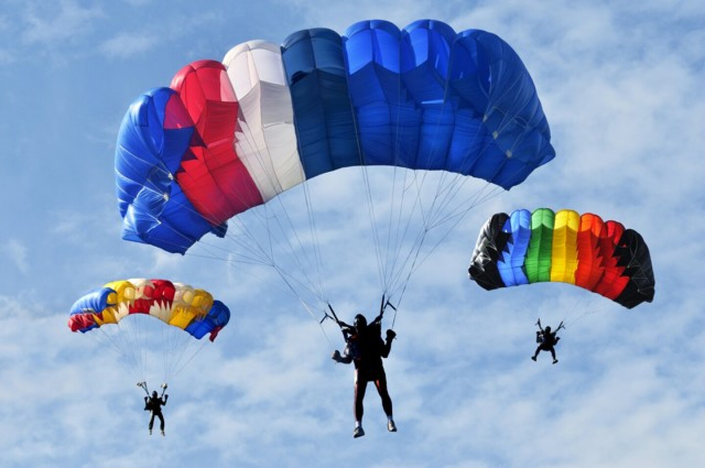 2013_05_skydivers.jpg