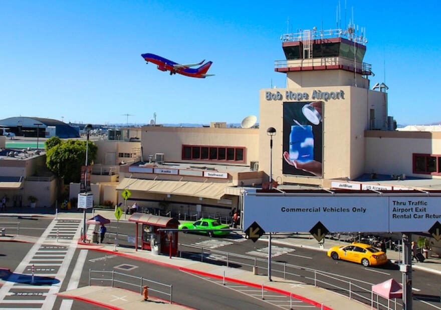 bobhopeairport.jpg