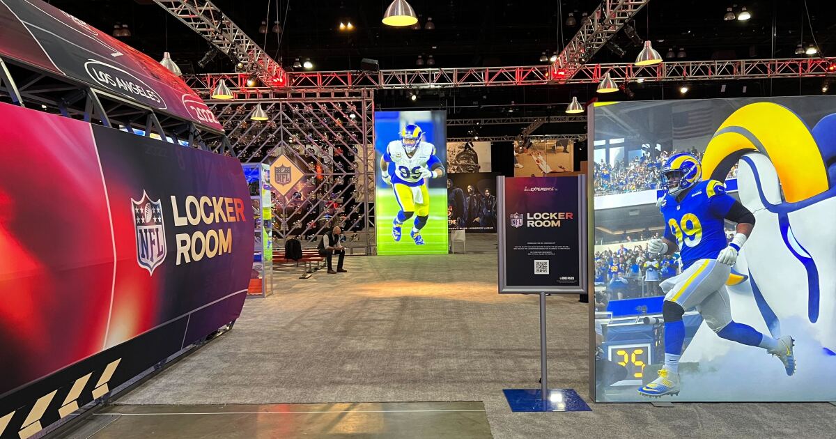 Is The Super Bowl Fan Experience Worth It? We Went To The LA Convention