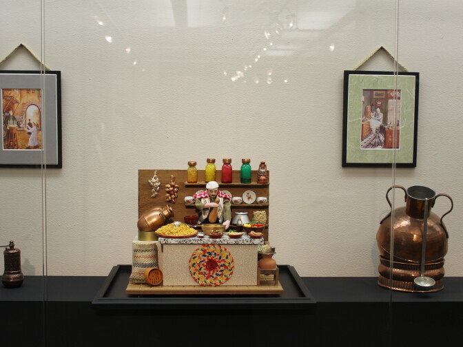 Syrian handicrafts on display.