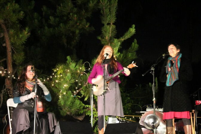 Moira Smiley and VOCO (April Guthrie and Sally Dworsky) performing in Los Angeles March 24, 2012