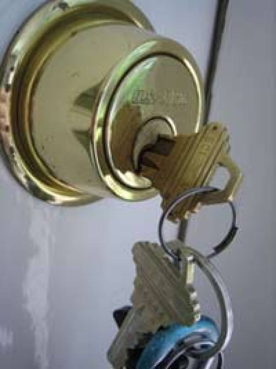 door-lock-key.jpg