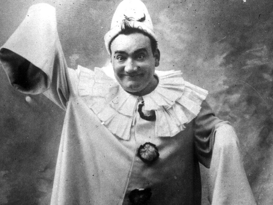 Tenor Enrico Caruso (circa 1910) as Pagliacci.