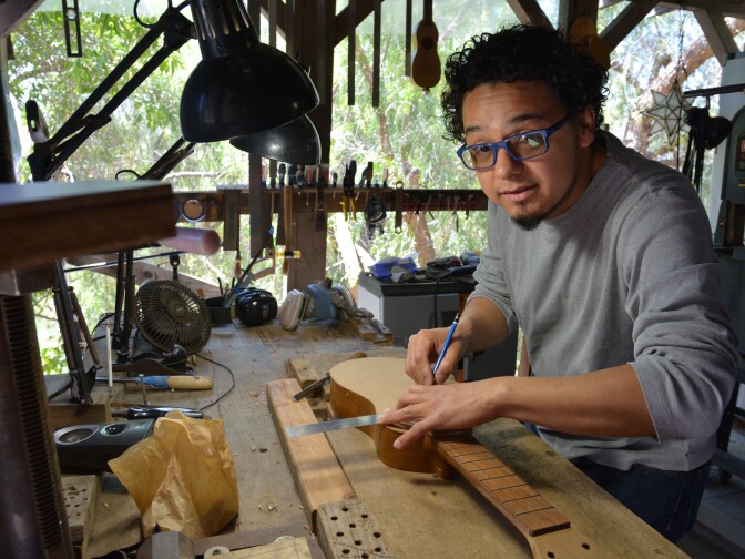 Cesar Castro, a contemporary ‘Son Jarocho’ musician who lives in L.A.