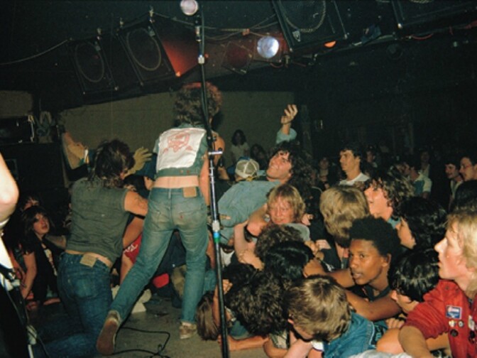 Exodus whips up the crowd at Ruthie’s Inn, Berkeley 1984