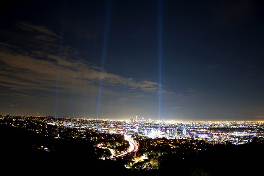 skyline_lights_640.jpg