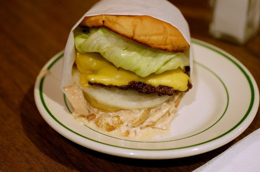 pie-n-burger-cheeseburger.jpg