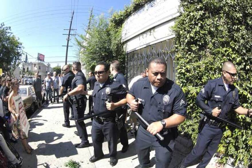 medical_marijuana_dea_raid6.jpg