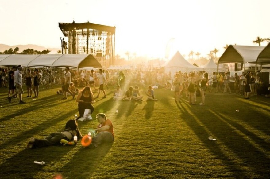 coachella-2011-sun-jmaloney.jpg