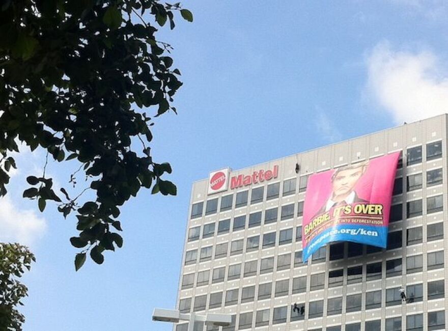 Barbie, 2 Kens and 7 other people - all activists with Greenpeace - went to jail in El Segundo.