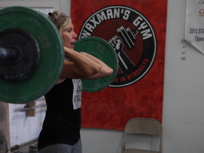 Weightlifter Cindy Ramage takes a deep breath before lifting at Waxman's Gym in Lawndale in October 2017.