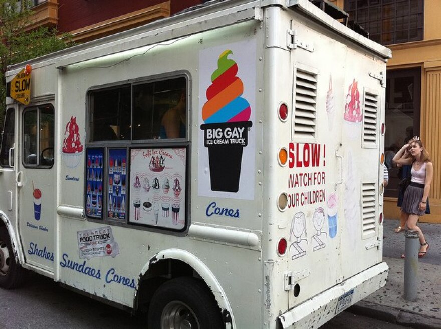 biggaytruck.jpg