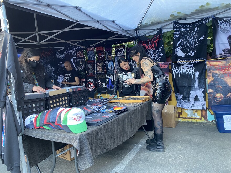 METALHEAD MARKET two women