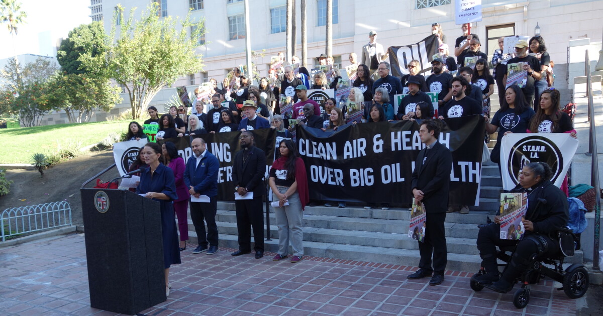 Ending oil drilling in LA