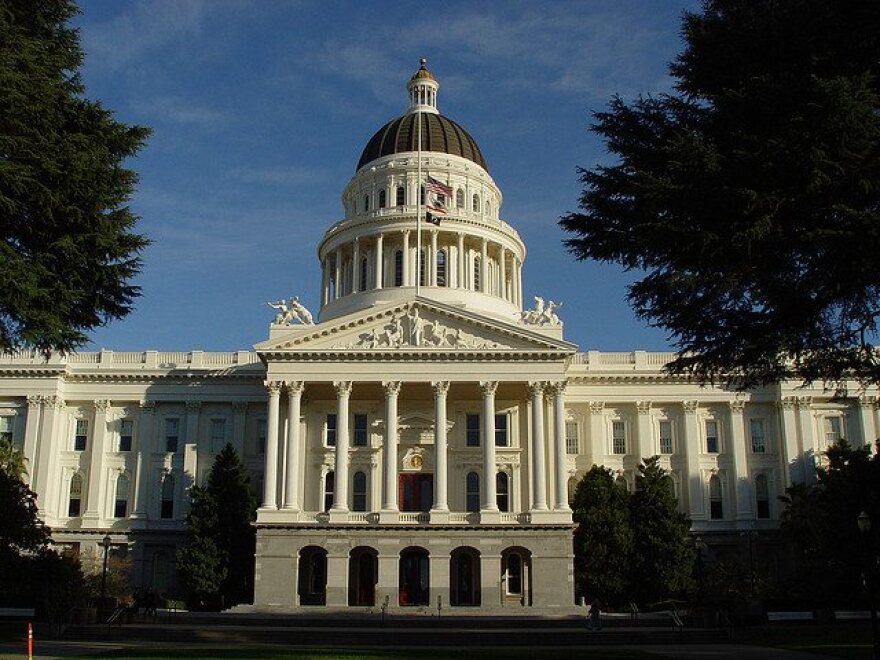 sacramento-capitol-bldg-budget.jpg