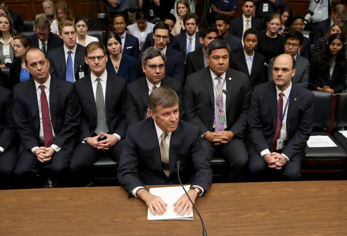 WASHINGTON, DC - SEPTEMBER 26: Acting Director of National Intelligence Joseph Maguire appears as a witness before the House Select Committee on Intelligence in the Rayburn House Office Building on Capitol Hill September 26, 2019 in Washington, DC. The committee questioned Maguire about a recent whistleblower complaint reportedly based on U.S. President Donald Trump pressuring Ukraine President Volodymyr Zelensky to investigate leading Democrats as “a favor” to him during a recent phone conversation.   (Photo by Chip Somodevilla/Getty Images)
