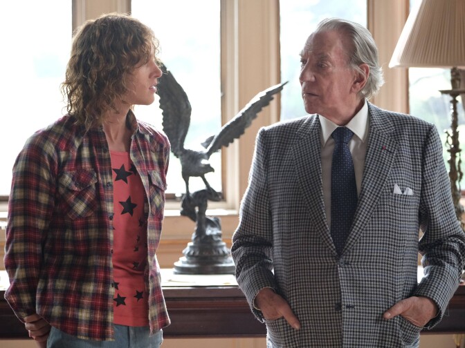 TRUST -- "The House of Getty" -- Episode 1 (Airs Sunday, March 25, 10:00 p.m.) Pictured:(l-r) Harris Dickinson as J. Paul Getty III, Donald Sutherland as J. Paul Getty, Sr. CR: Oliver Upton/FX