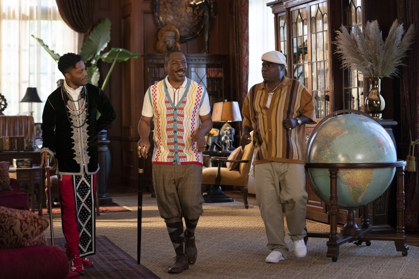Jermaine Fowler, Eddie Murphy and Tracy Morgan star in COMING 2 AMERICA 
Photo: Quantrell D. Colbert
© 2020 Paramount Pictures

