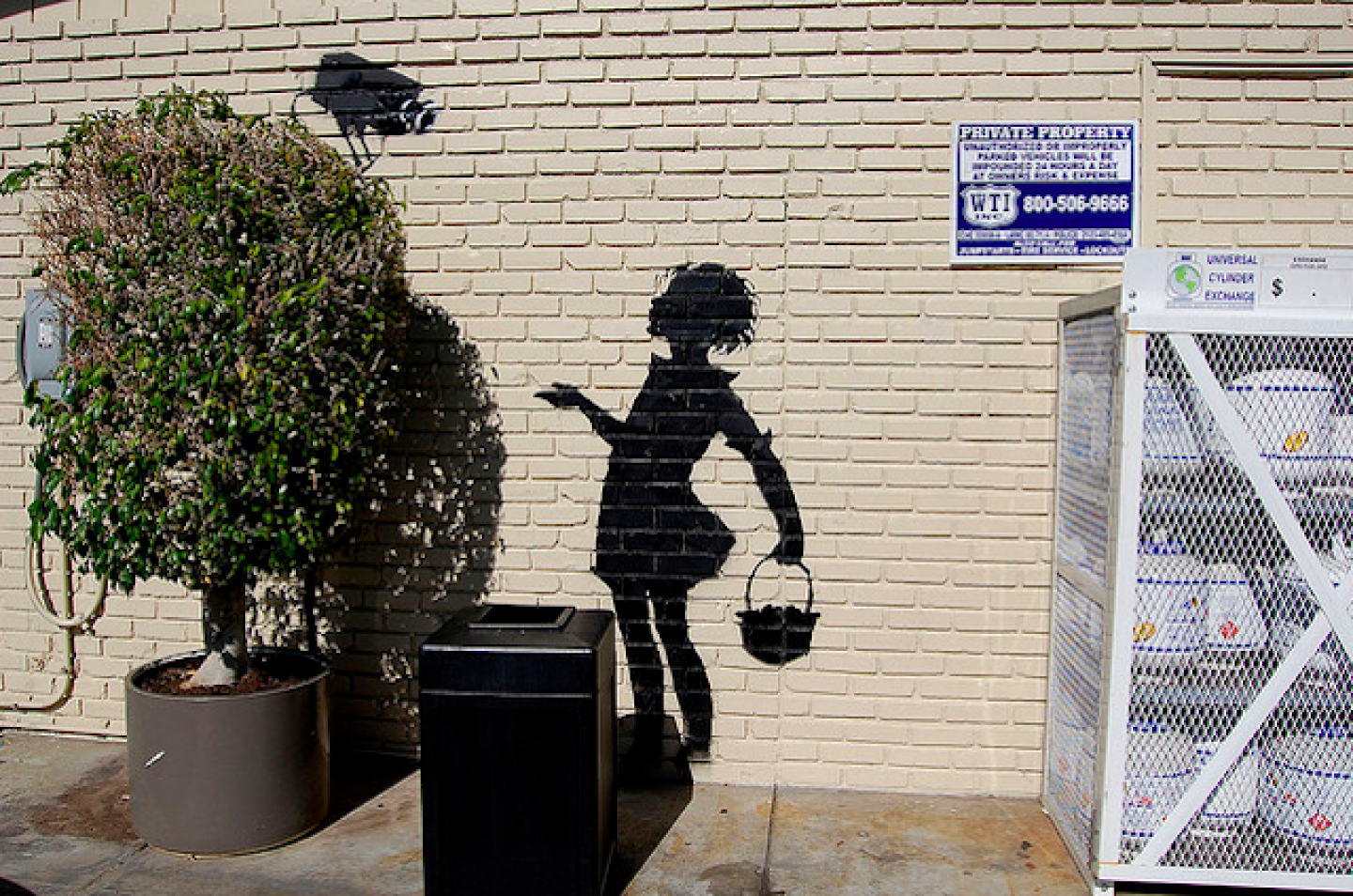 banksy-flower.png