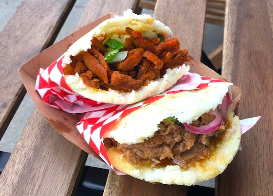sus_arepas_1.JPG