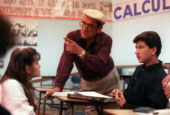 Jaime Escalante is seen here teaching math at Garfield High School, in California, March 16, 1988. Escalante is the teacher on which the character in the movie "Stand and Deliver" is based. (AP Photo)