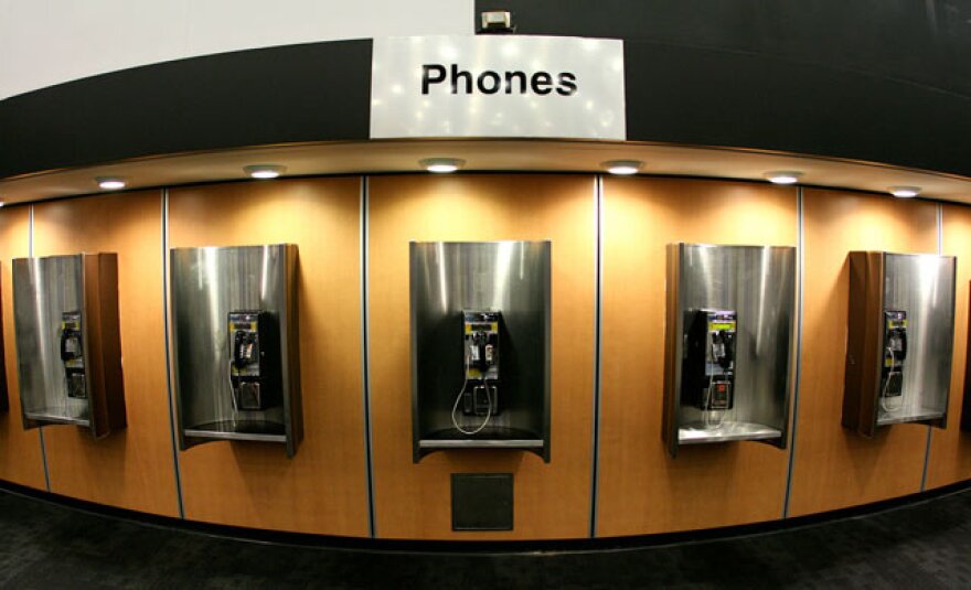 payphones_LAX.jpg