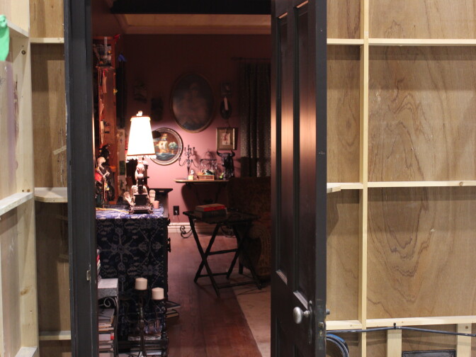 On set photos of Ali Pfefferman's house for Season 2 of Amazon's "Transparent" 