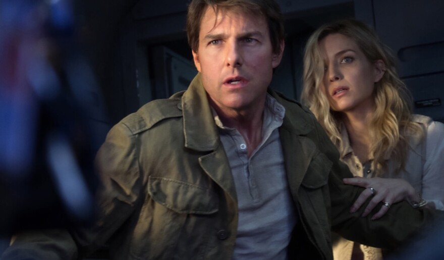 Tom Cruise and Annabelle Wallace in a scene from Universal's The Mummy