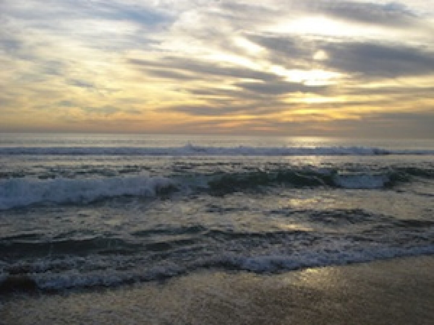 water-waves-beach.jpg