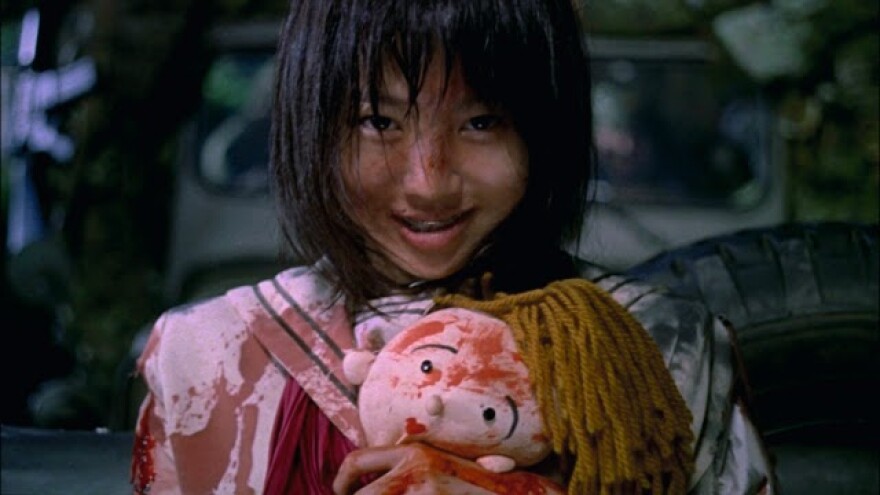 battle-royale-grinning-girl.jpg