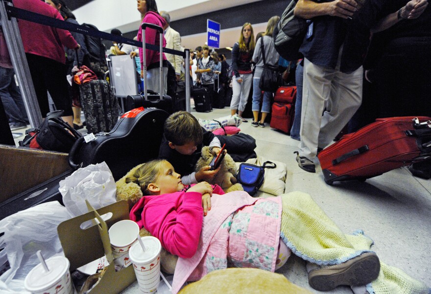 File: airlines photo