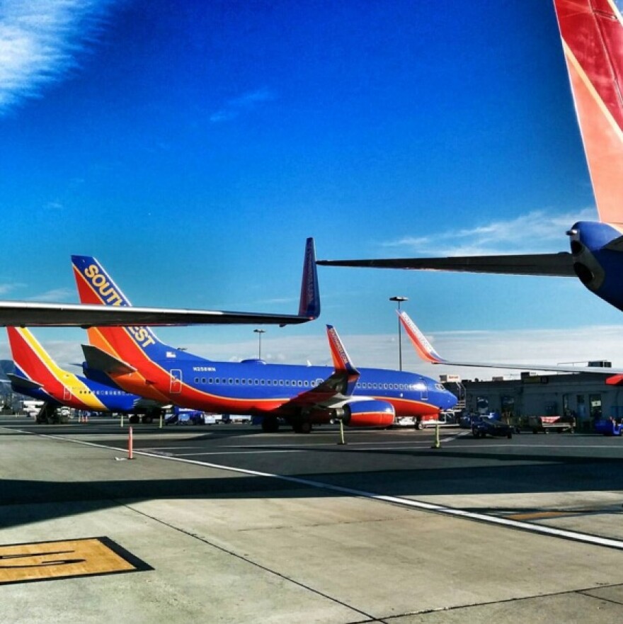 southwest-jets-fender-bender-burbank.jpg