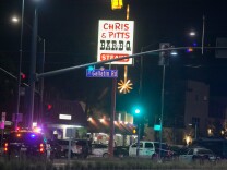Chris & Pitts restaurant in Downey, where a suspect was shot and killed by deputies after a vehicle pursuit on Thursday, Sept. 10, 2015.