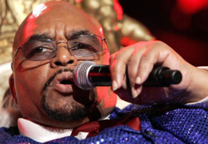 US Soul music pioneer Solomon Burke performs on the Casino stage during the 40th Montreux Jazz festival 13 July 2006 in Montreux.