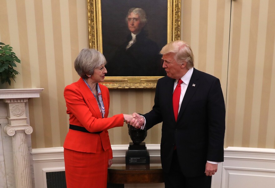 WASHINGTON, DC - JANUARY 27:  British Prime Minister Theresa May shakes hands with U.S. President Donald Trump in The Oval Office at The White House on January 27, 2017 in Washington, DC. British Prime Minister Theresa May is on a two-day visit to the United States and will be the first world leader to meet with President Donald Trump.  (Photo by Christopher Furlong/Getty Images)