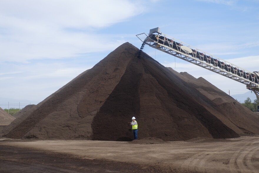 Fill Dirt for sale in Los Angeles, California