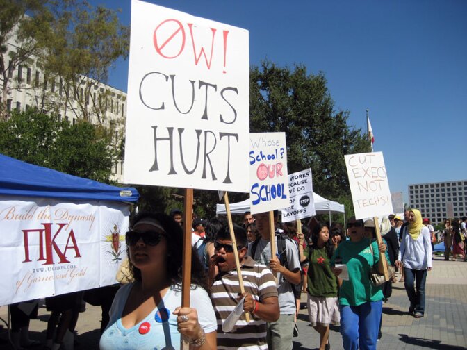 Protesters at UC Irvine Thursday, September 24, 2009