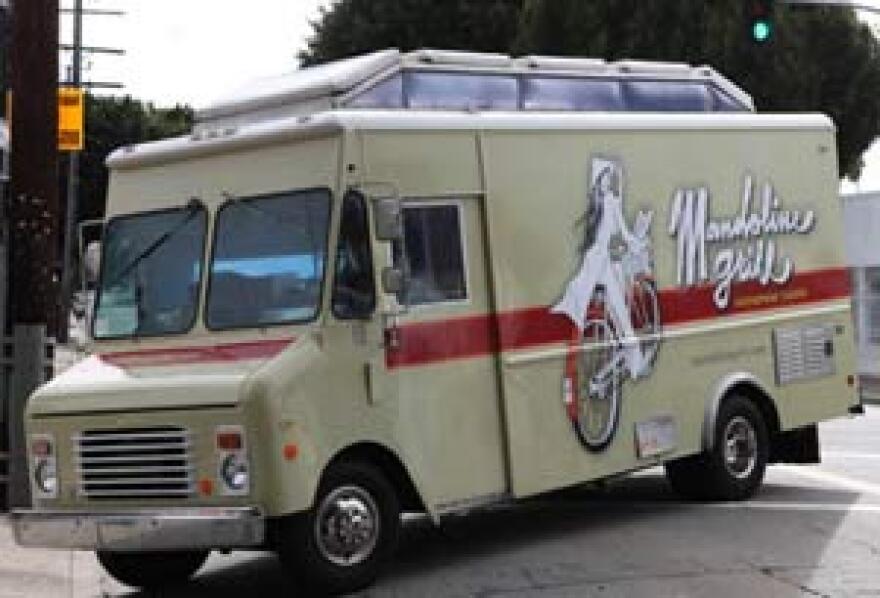 mandoline-grill-truck-300x.jpg