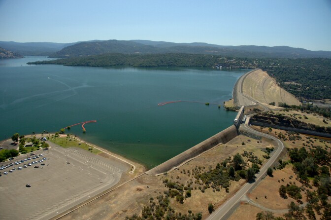 OROVILLE, CA - JULY 20:   In this handout photo provided by the California Department of Water Resources, Full water levels are visible behind the Oroville Dam at Lake Oroville on July 20, 2011 in Oroville, California.  (Photo by Paul Hames/California Department of Water Resources via Getty Images)