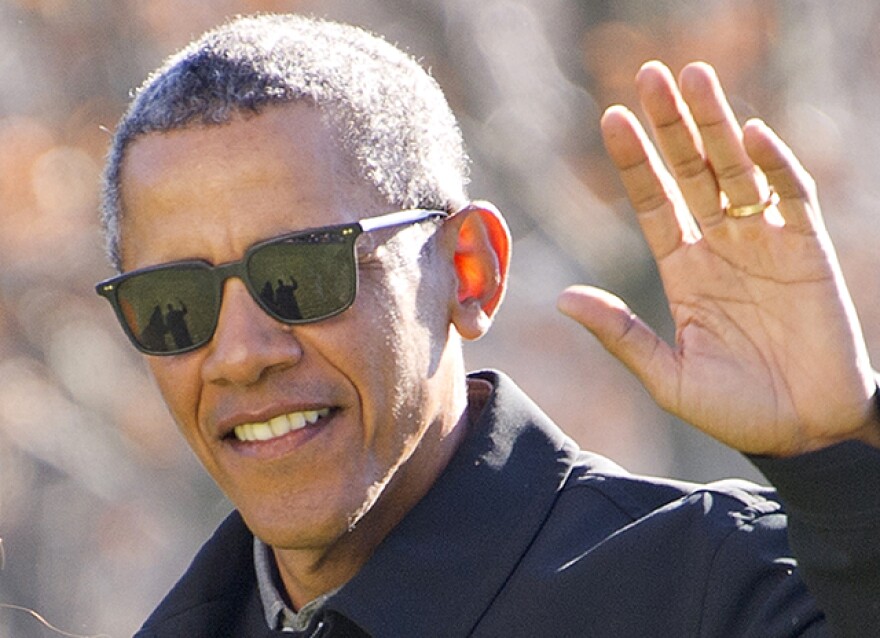 obamawave1.jpg