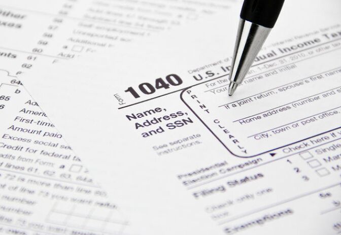 1040 tax form. 