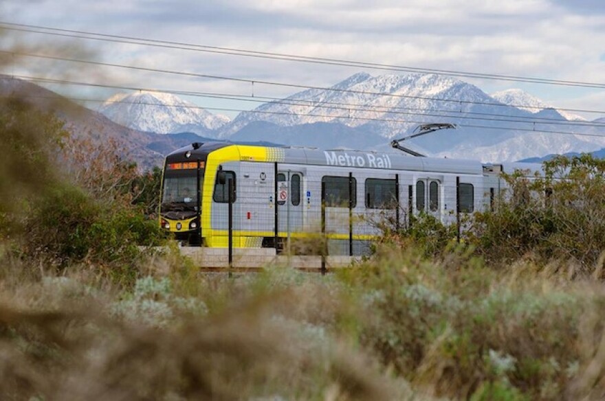 metro-rail.jpg