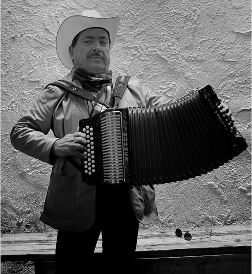 mariachi5.jpg
